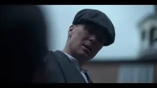 Man in cap close-up in outdoor setting — Peaky Blinders