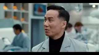 Man in lab coat in laboratory — Jurassic World