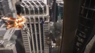 Thor and Loki fighting on skyscraper — The Avengers