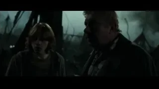 Ron and Hermione in post-apocalyptic scene — Harry Potter and the Goblet of Fire