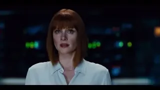Woman with red hair serious expression — Jurassic World