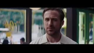man with beard in outdoor setting — La La Land