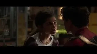 man in Spider-Man suit talking to woman — Spiderman: No Way Home
