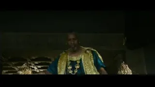 man in blue and gold robe — Gladiator 2