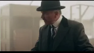 Elderly man in top hat and suit — Peaky Blinders