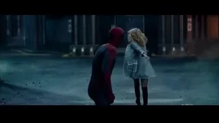 Spider-Man standing in dark alleyway — The Amazing Spider Man 2