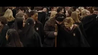 Harry Potter students in Hogwarts hall — Harry Potter and the Goblet of Fire