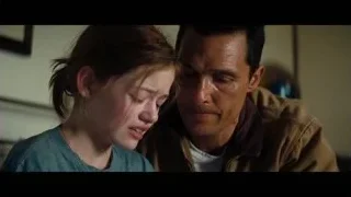 Girl crying on man's shoulder — Interstellar