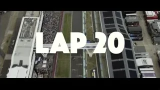 Aerial view of cars racing on track — F1