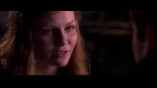 Young woman with blonde hair looking serious — Spider Man 2