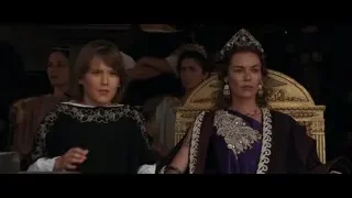 two women on throne in dim room — Gladiator