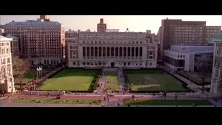 aerial view large city square with fountain — Spider Man 2