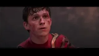 injured man in Spider-Man suit — Spiderman: No Way Home