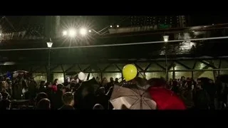Crowd at concert with person on stage — Now You See Me 2