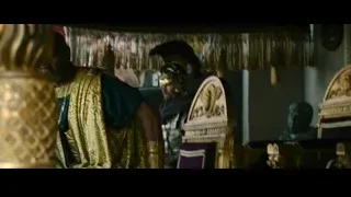 man in gold and blue robe — Gladiator 2