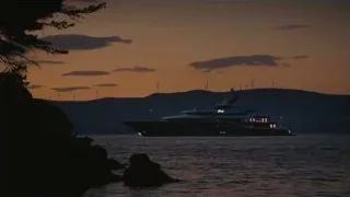 Luxury yacht sailing at sunset — Succession