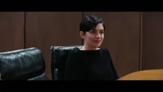 young woman sitting in office chair — Interstellar