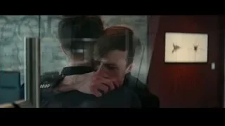 man and woman embracing in a hug — The Amazing Spider Man 2